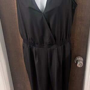 Ann Taylor Jumpsuit Womens Size SP Black Lace V-Neck Sleeveless Tapered Leg